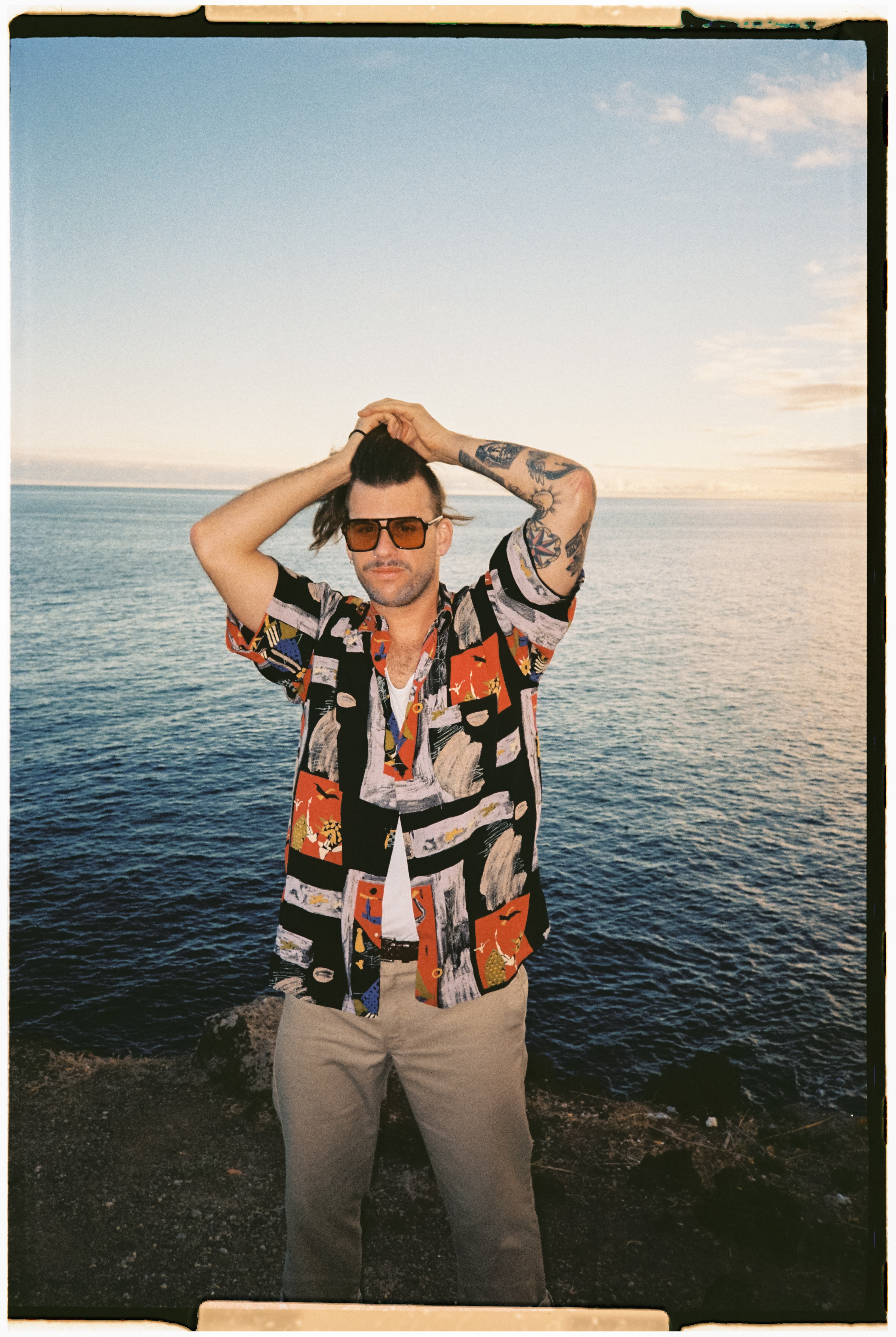 Press Photo 12